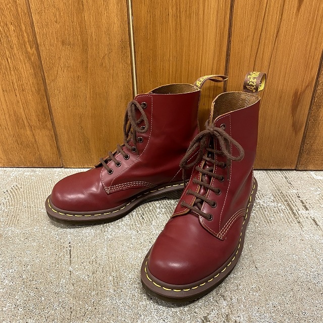 Dr Martens 8HOLE BOOTS "CHERRY RED" ENGLAND