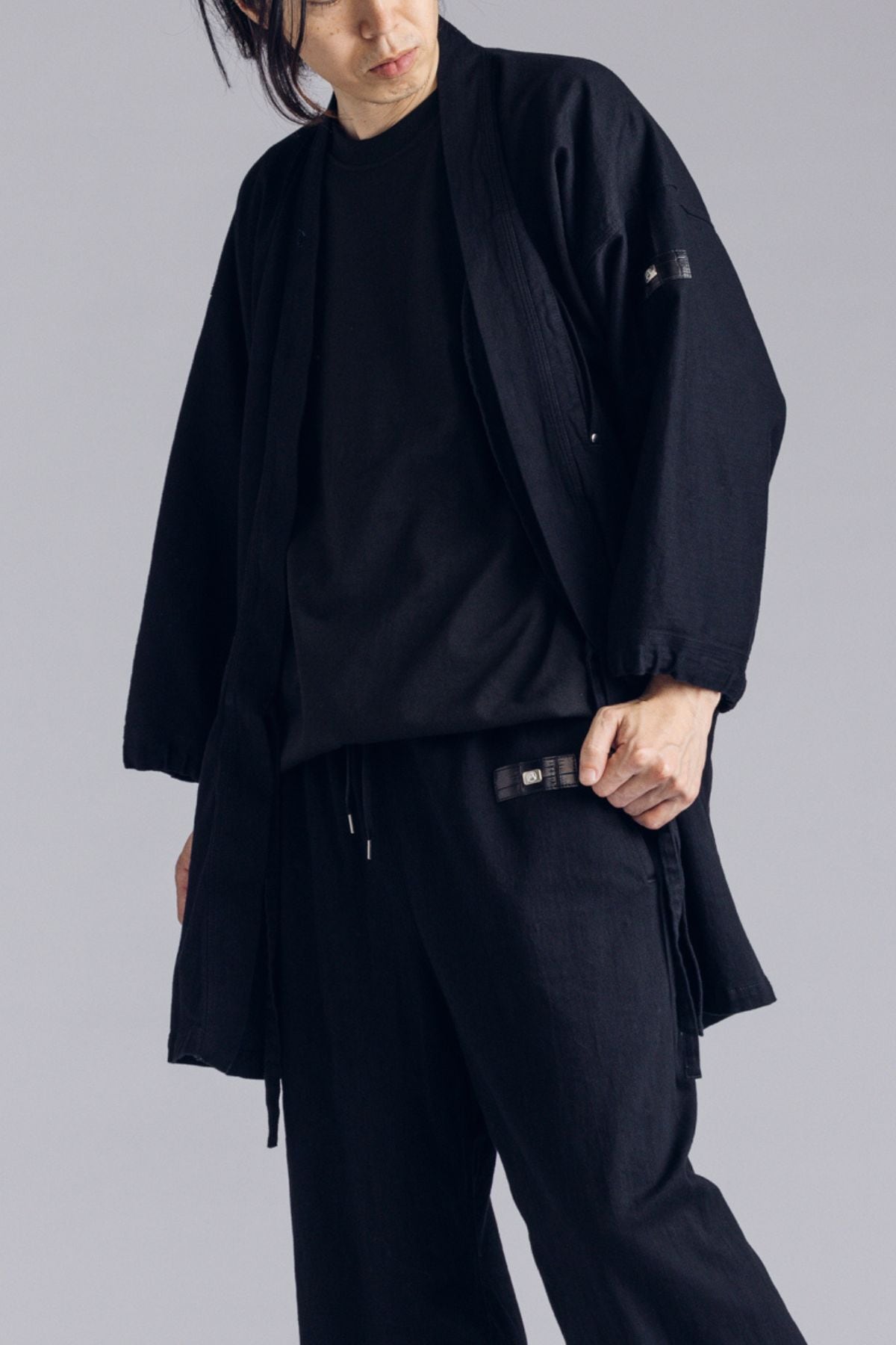 オンライン限定 / 予約商品】クロコダイル×デニム黒作務衣/BLACKSAMUE
