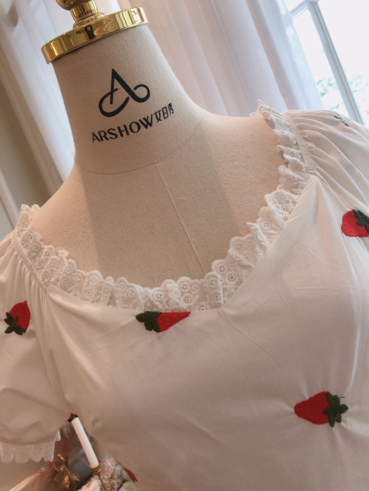 いちごワンピース | Lily Couture