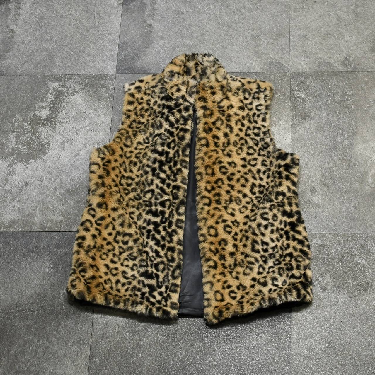 leopard pattern fake fur vest
