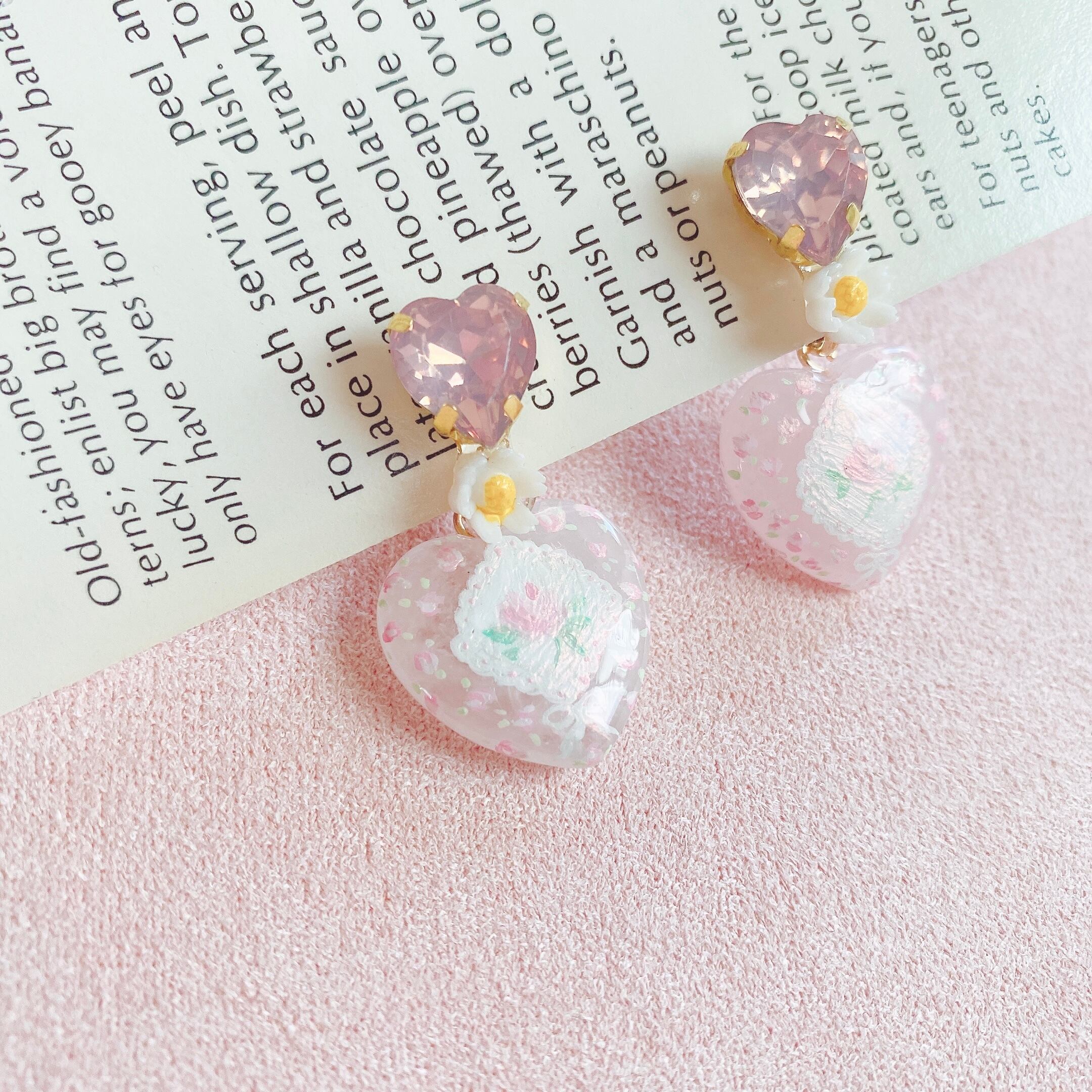 レディハンカチ耳飾りhandkerchief floral hand painted earrings（pinkイヤリング）