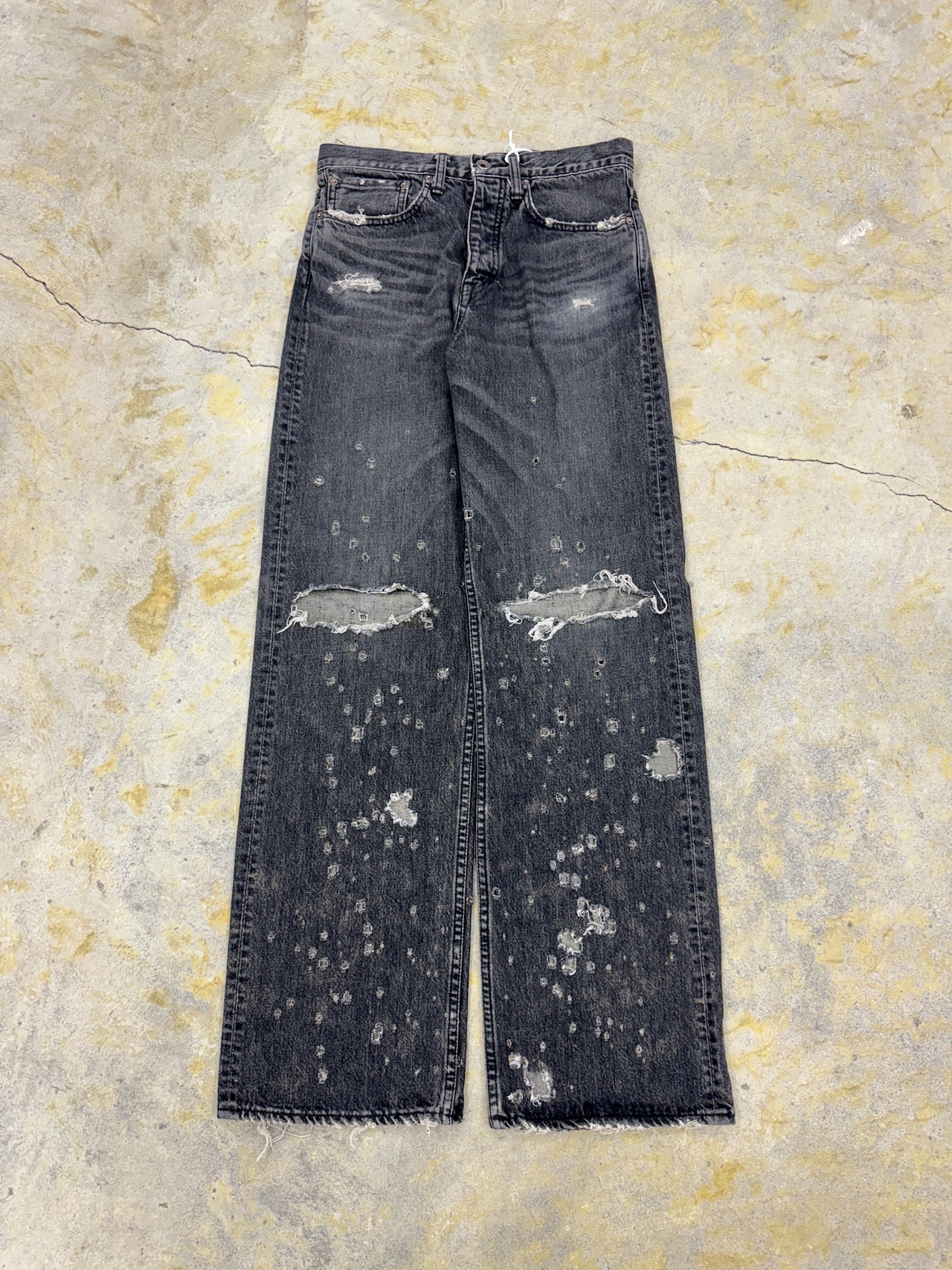 DAIRIKU | “Damage” Straight Denim Pants | Black | HOWDAY 