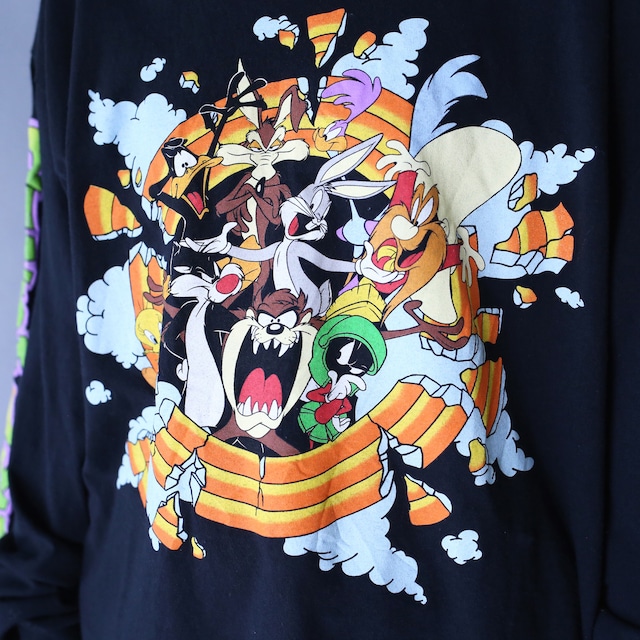 "LOONEY TUNES" front and sleeve good printed l/s tee