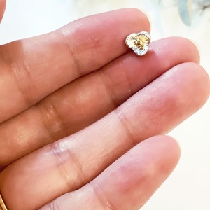 【アウトレット3D立体レザーフラワー】ビオラSS(ピン付きタイプ）シルバー8個セット