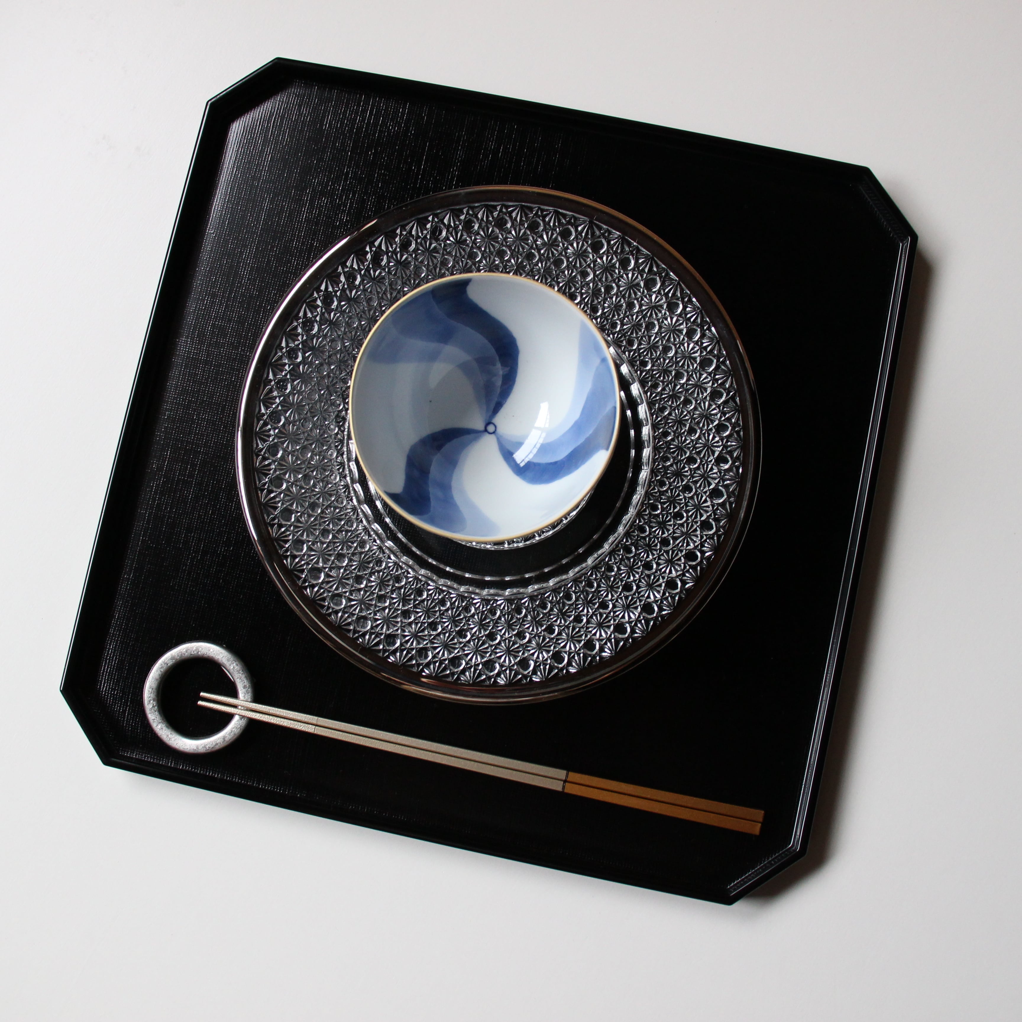 総黒 隅切り布目盆 尺五分（食洗機対応） | 芦屋貴兆陶家 online shop