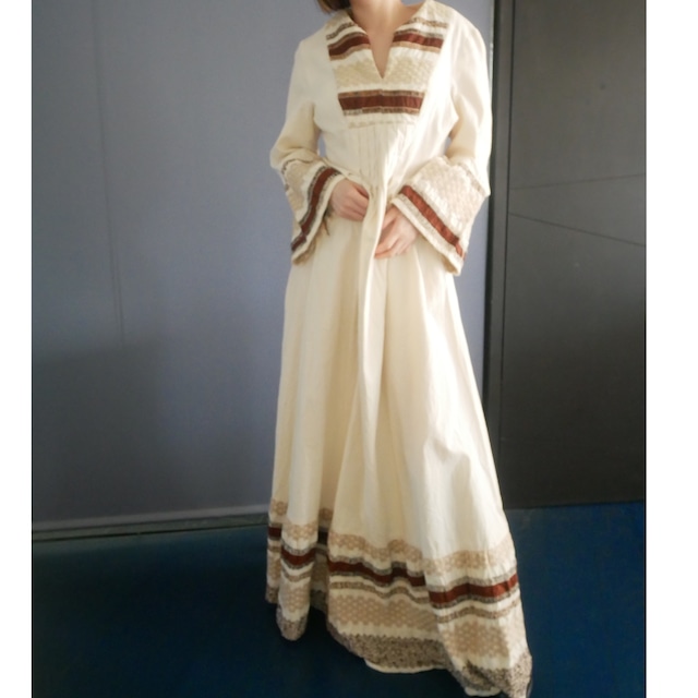 Embroidery long dress