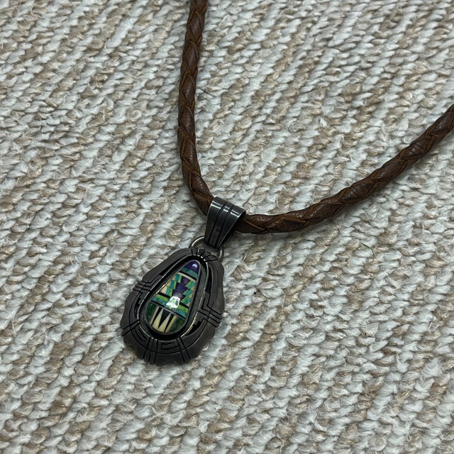JERRY D. NELSON SILVER TOP NECKLACE