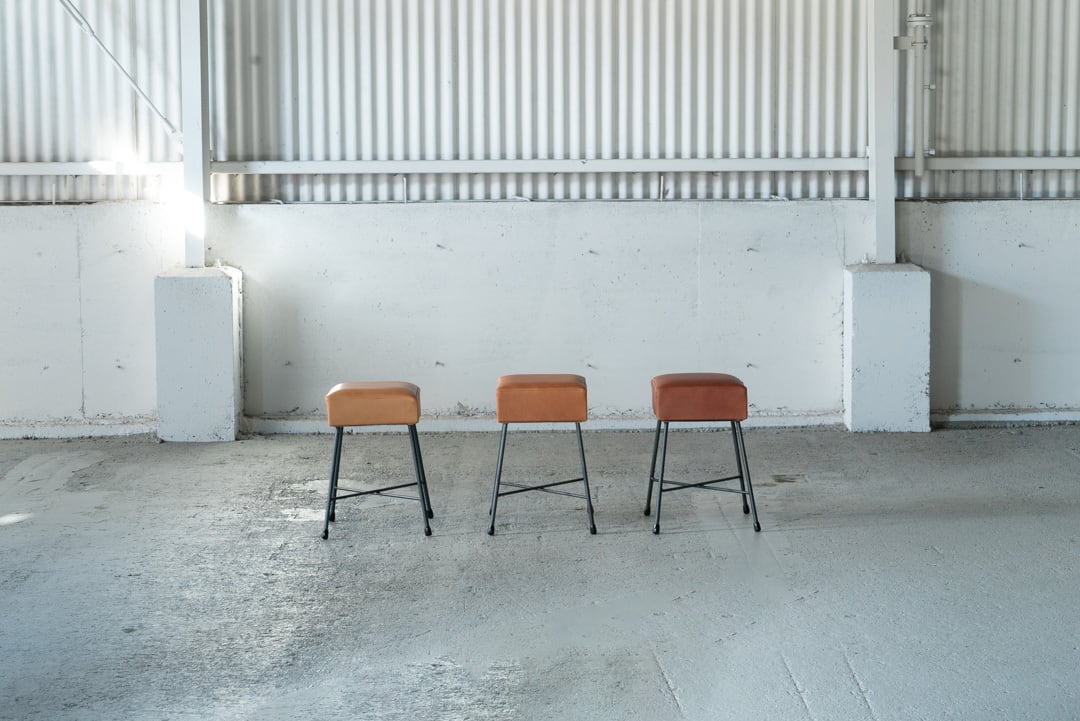 LOAF STOOL-LOW-/スツール/本革座面/H430mm/送料無料(北海道・沖縄