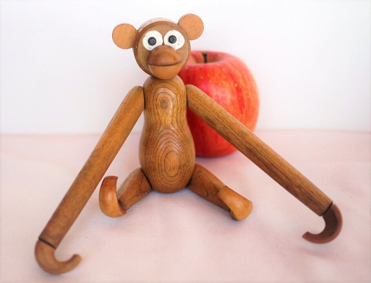 ヴィンテージ　猿の木製人形　デンマーク　木製玩具　リプロダクト　カイボイスン　A