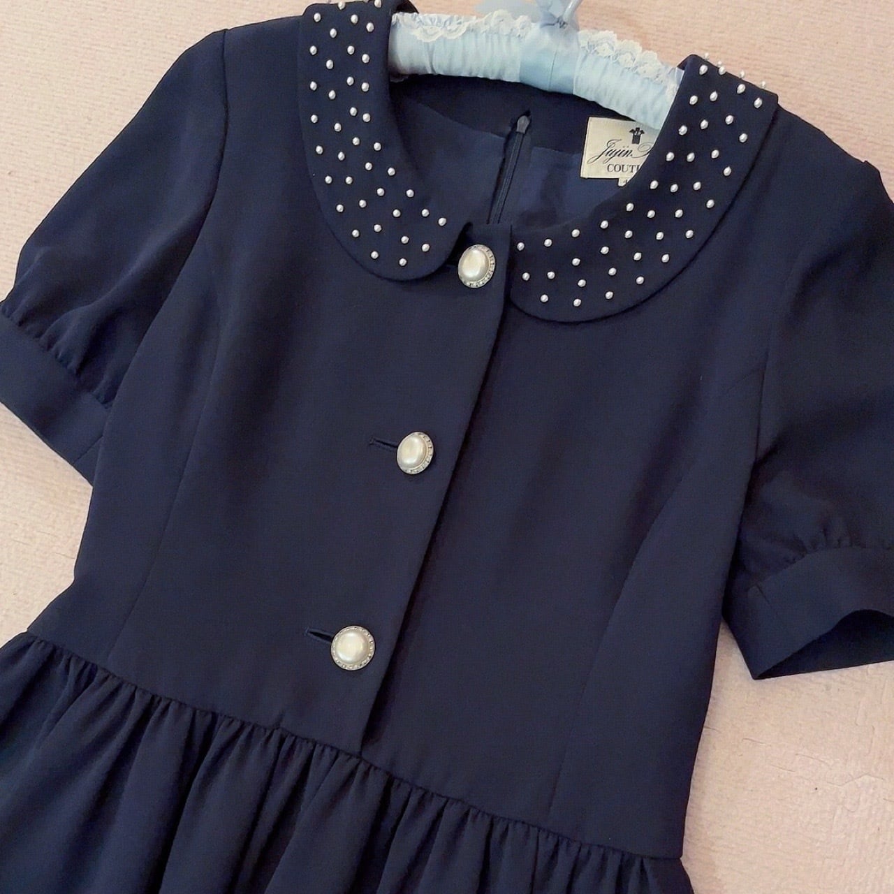 pearl big button gather one-piece