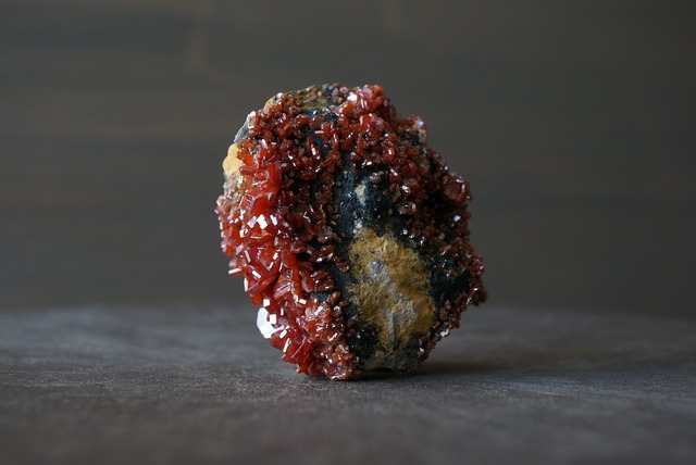 バナジナイト Vanadinite 851