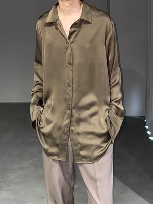 silky loose shirt / brown