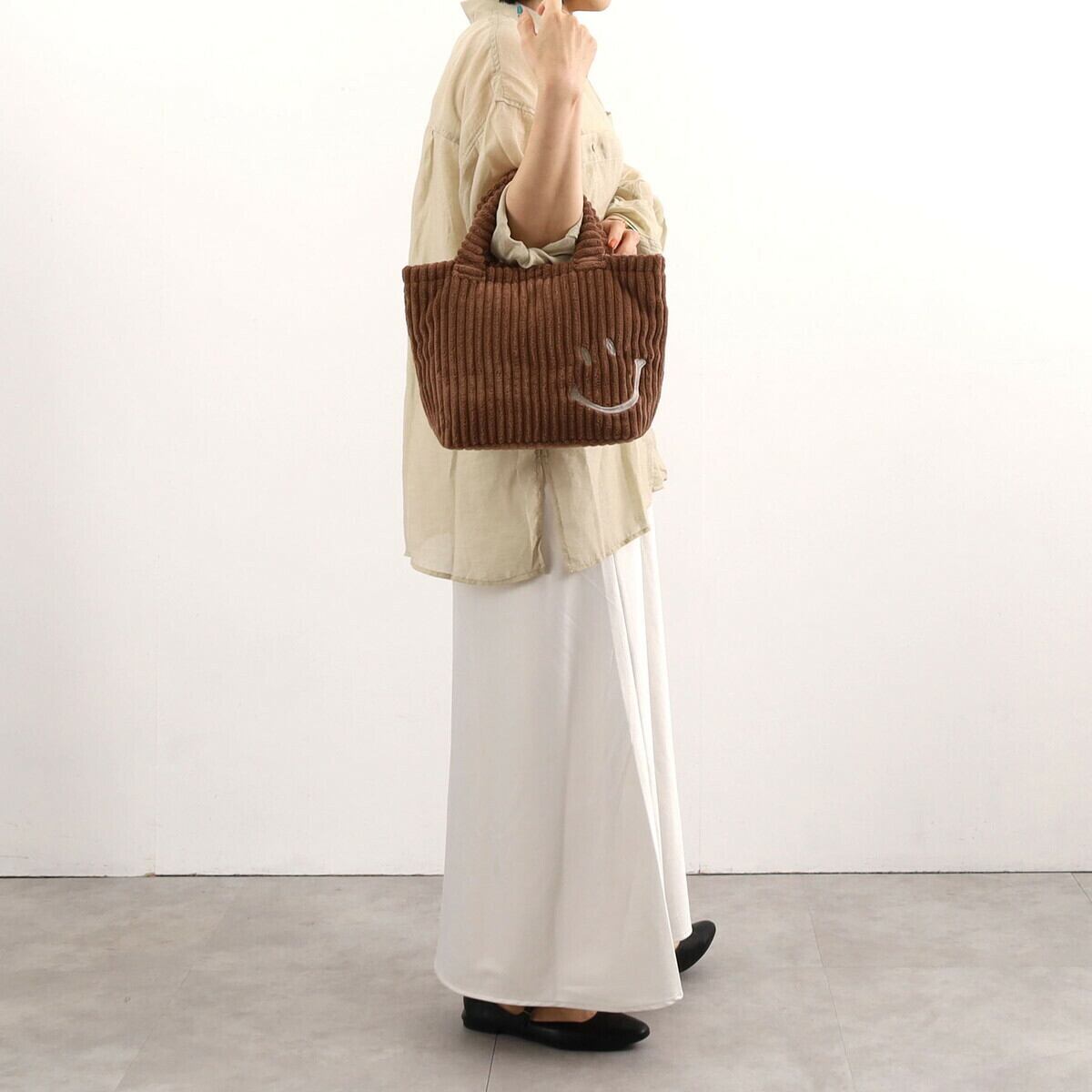 【クーコ COOCO】SMILEYｺｰﾃﾞｭﾛｲ刺繍ﾗﾝﾁﾄｰﾄﾊﾞｯｸﾞ ブラウン