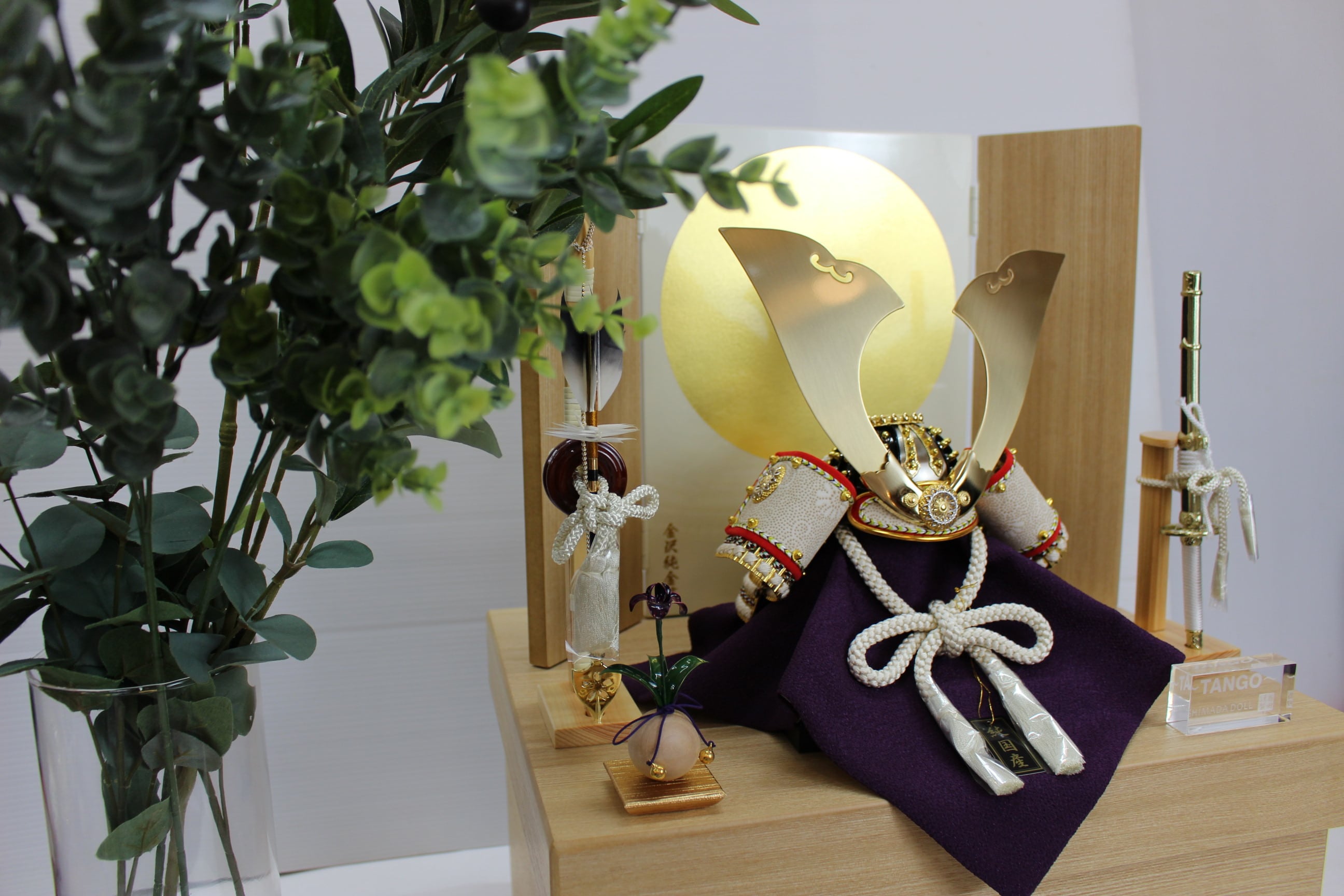 五月人形 翠鳳 兜飾り「HIKARI」綺羅星 印伝兜収納 | SHIMADA DOLL