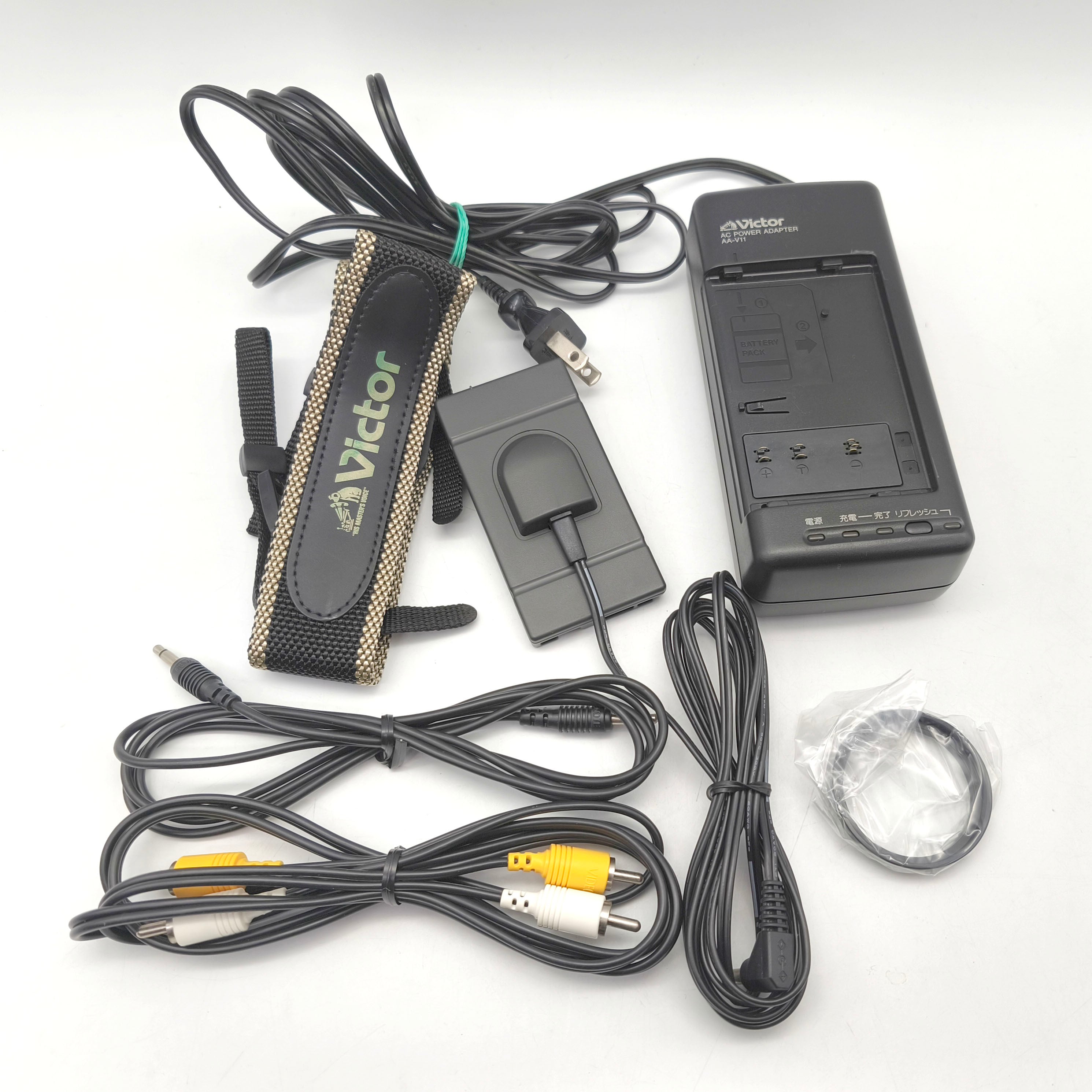 Victor(ビクター)・ビデオカメラ・VHS-C・GR-AX60・No.250329-07