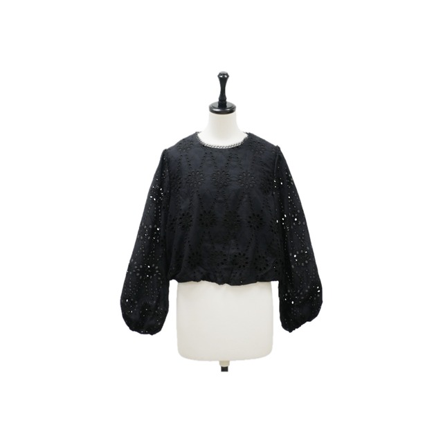 Flower cutwork blouse