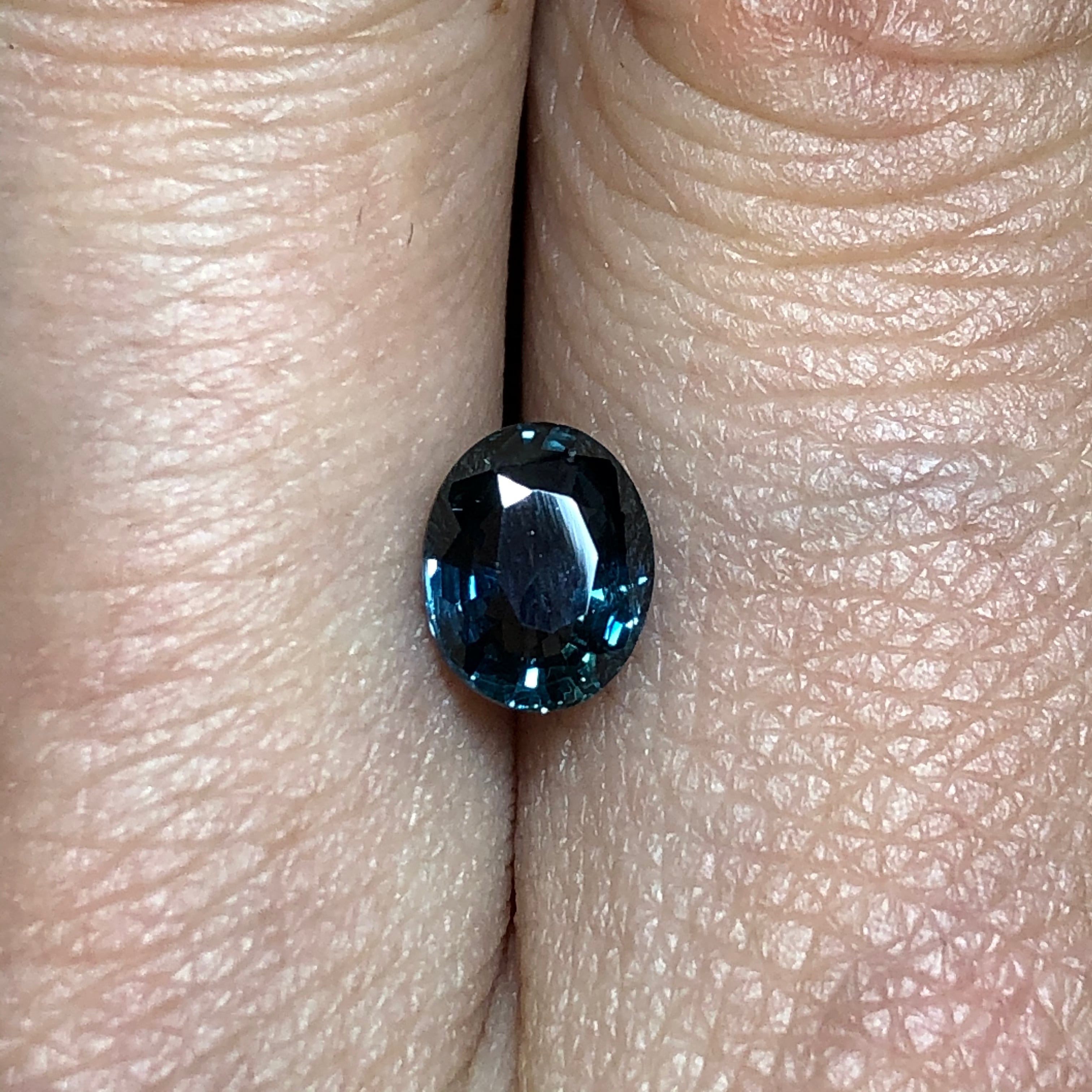 エロティックな"ティールブルー"の輝き 1.2ct 天然ブルーサファイア | Frederick’s Gems&Jewelry powered by  BASE