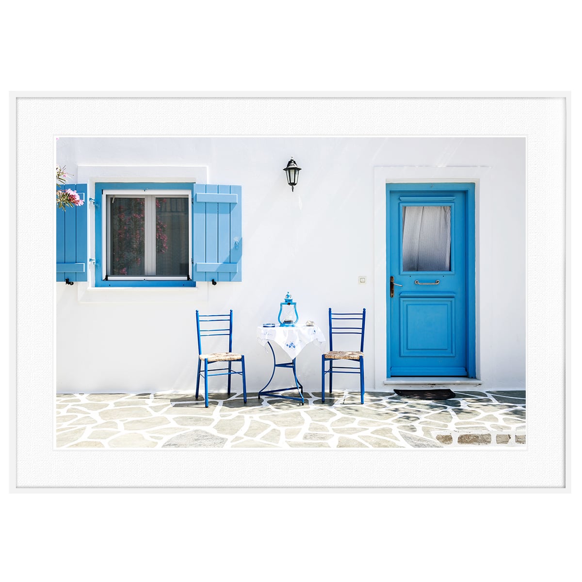 ギリシャ 風景写真 サントリーニ島のテーブル インテリアアートポスター額装 AS0348