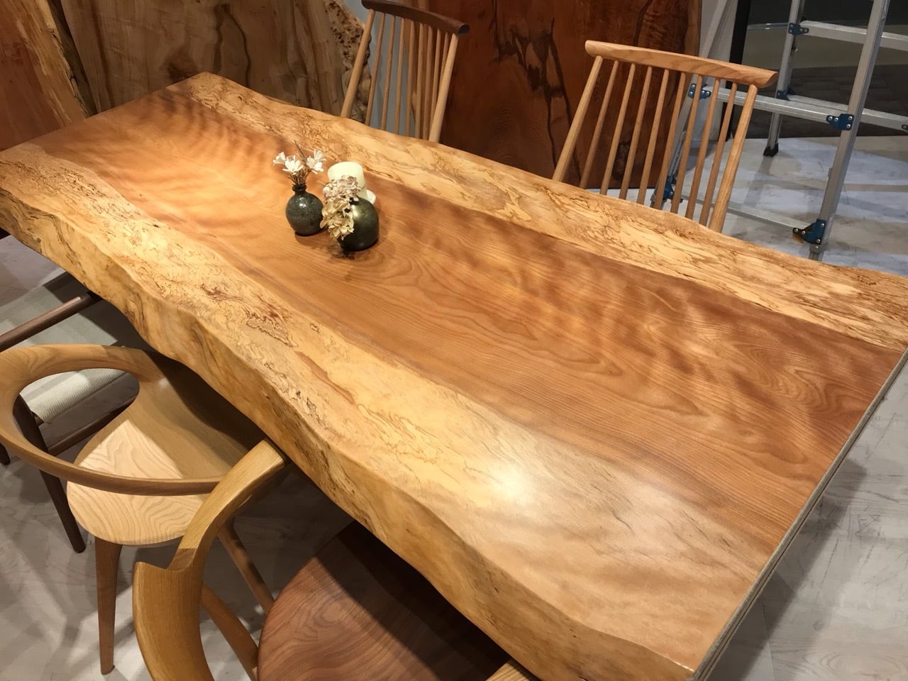 水目桜（ミズメザクラ）_2030×860-920×74_横浜元町店_テーブル天板/一