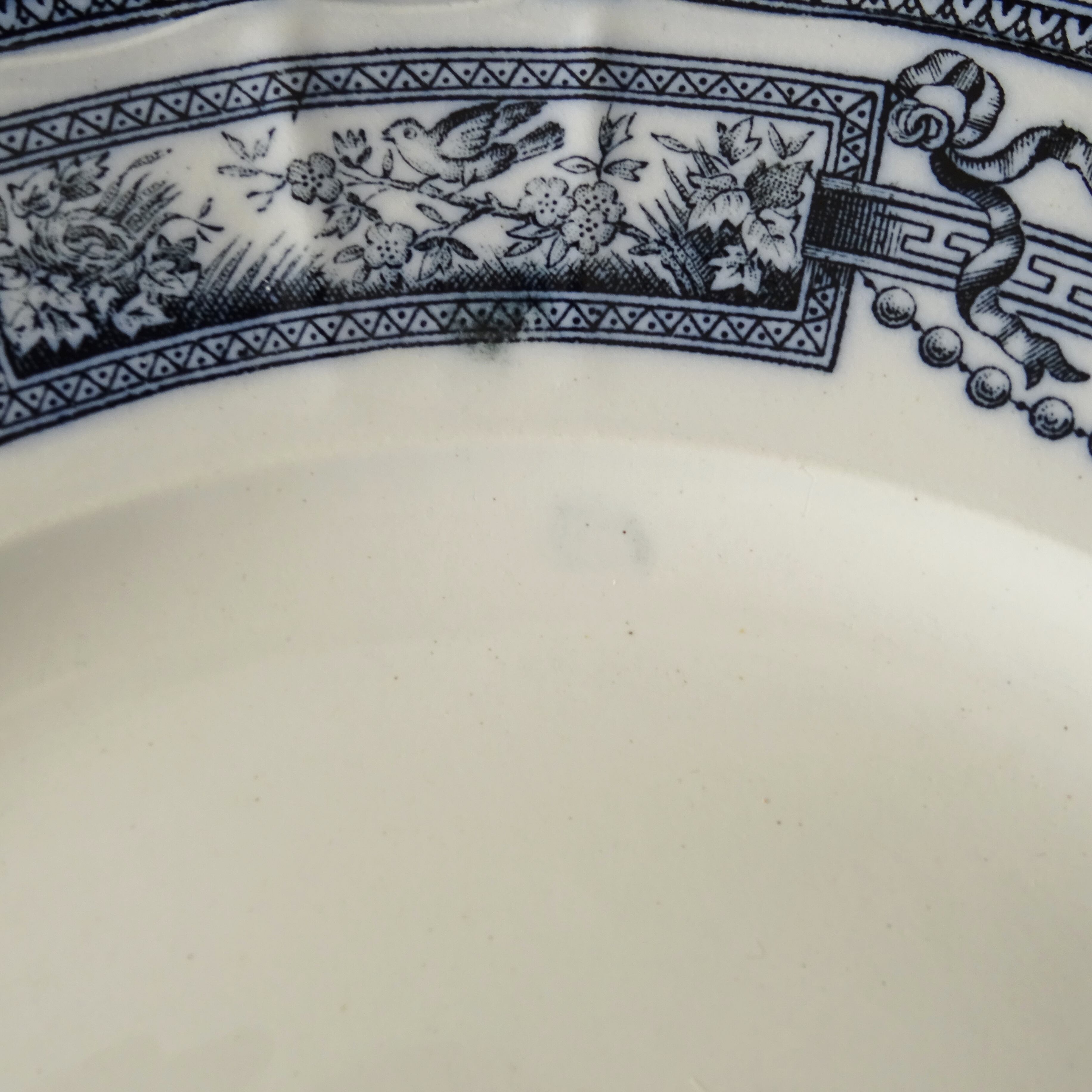 【 Épuisé 】ST AMAND ET HAMAGE NORD  modèle《MÉDAILLON》Assiette plate (C)