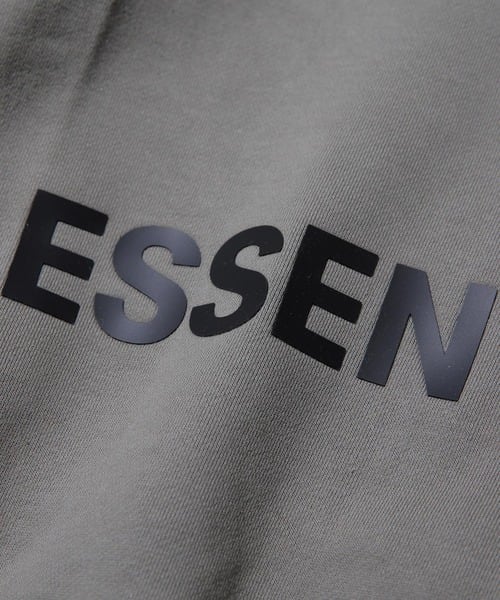 FOG ESSENTIALSフロントロゴ プルオーバーパーカー¥27,000+tax(29700