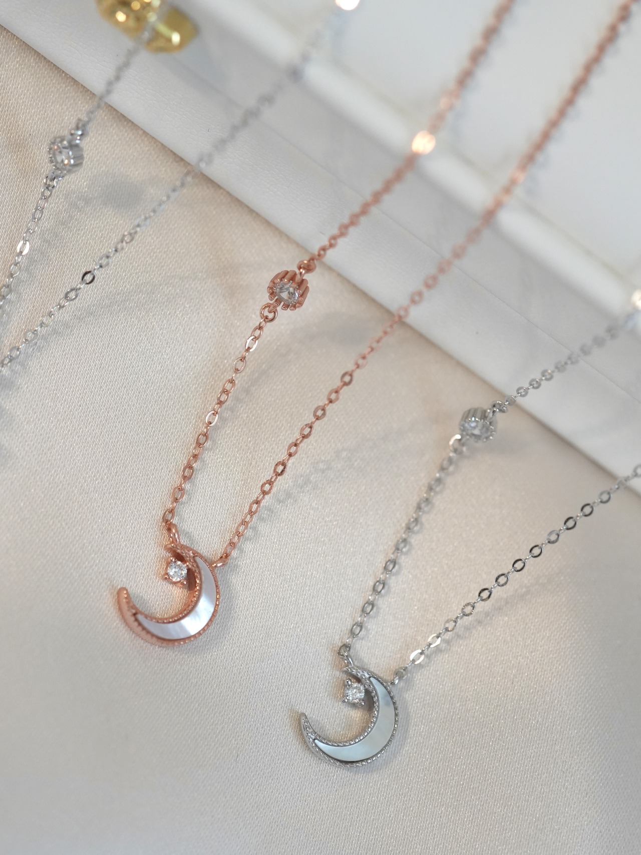 necklace twinkle moon