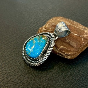 ユージーンベローン（Eugene Belone）　キングマンTOP