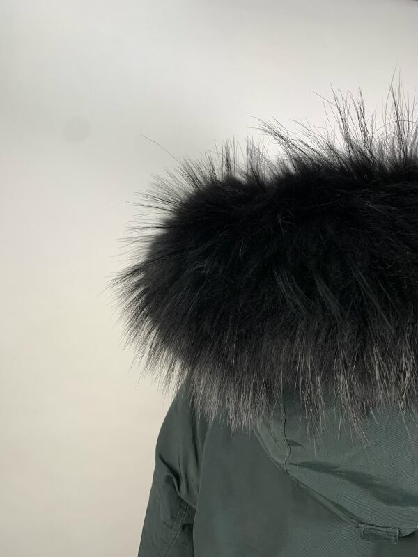黒バジャー フードファーリメイクサービス リアルファーへ付け替え 