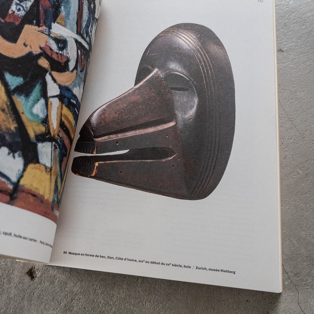 "DADA AFRICA" used Book