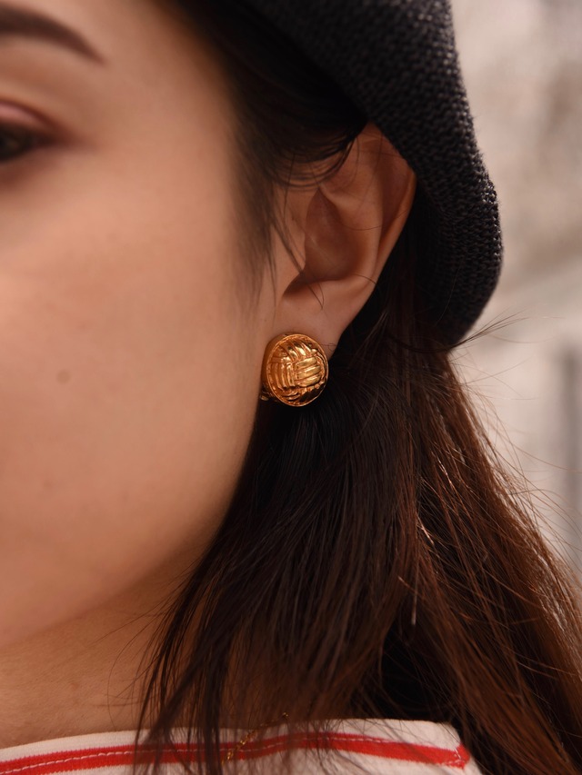 CELINE/vintage gold design clip-on earrings.