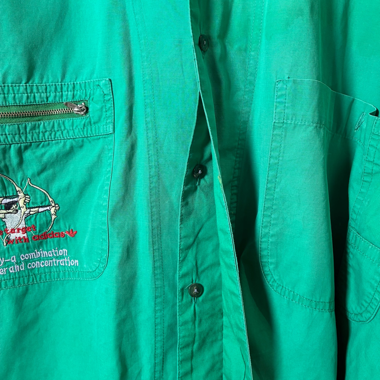 90s adidas 半袖シャツ　緑　アーチェリー刺繍　アディダス
