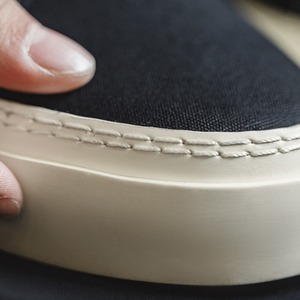 Thick-Soled Black Canvas Sneakers / シックソール ブラック キャンバス スニーカー