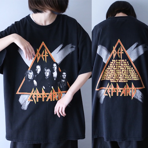"DEF LEPPARD" XXL over silhouette front and back print tee