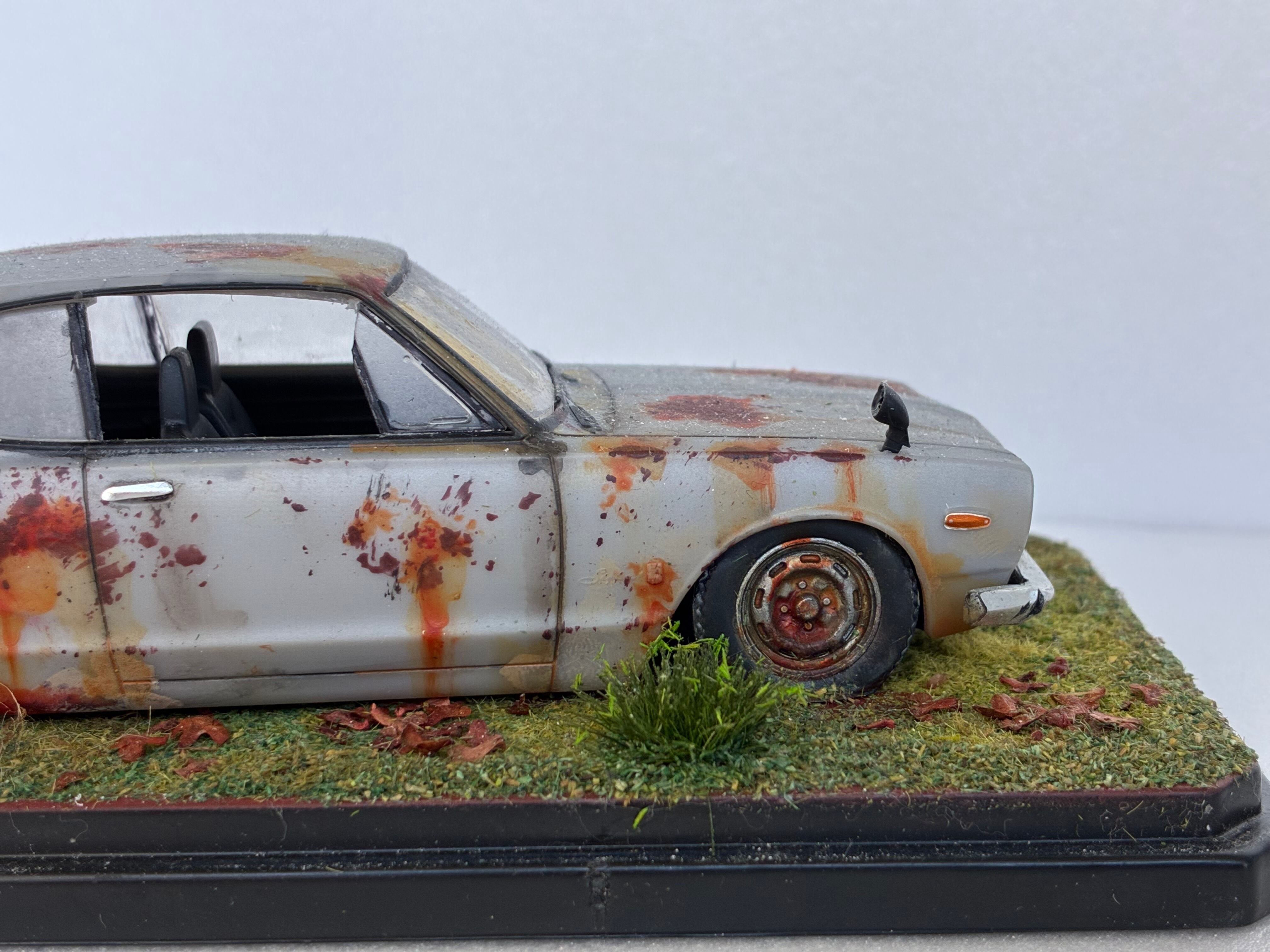 草ヒロ プラモデルジオラマ 日産ハコスカ | Pay ID