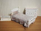 ビンテージ　白い家具3点セット　枕付き（補修あり）　 画像1