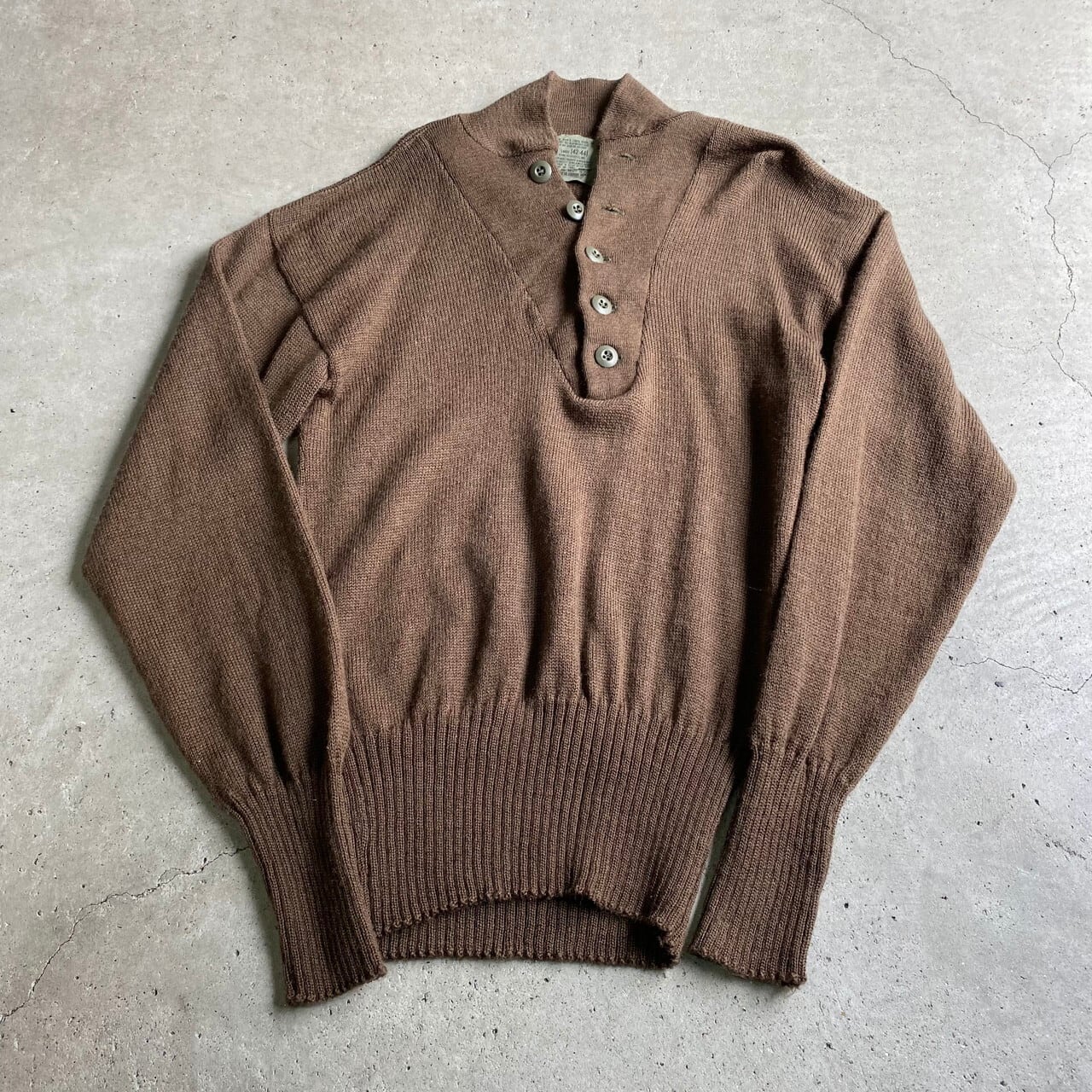 81年納品 米軍実品 ミリタリー ヘンリーネック ウールニットセーター USA製 X-LARGE(46-48) メンズXL ヴィンテージ /eaa296969