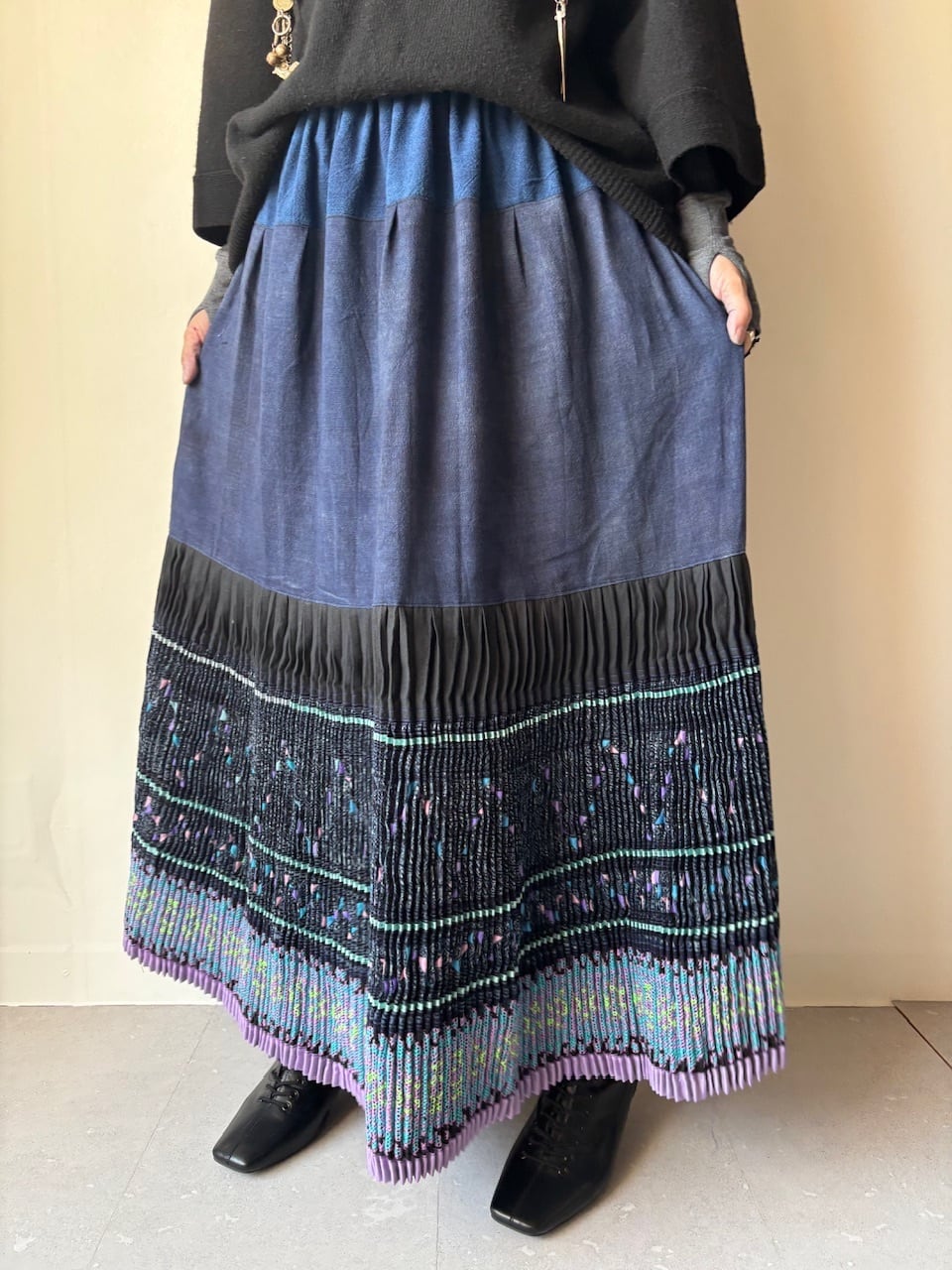 タイ モン族スカート 067 パープル系 ロング 裾ボリューム 贅沢に巻き