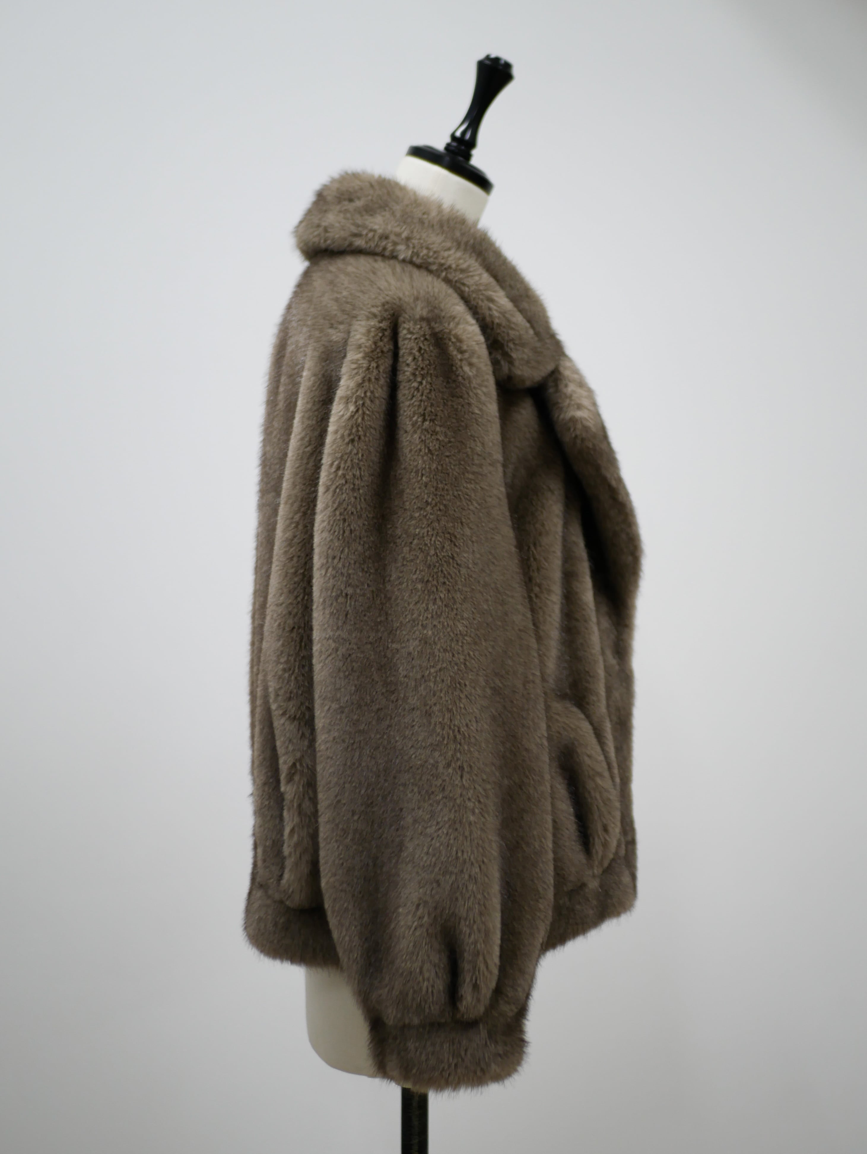 Elegant tailored fur coat | BéBéoD