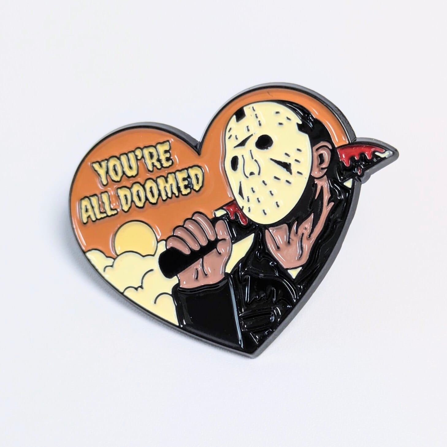送料無料！ ★ピンズ PINS★ピンバッジ 【  ジェイソン ボーヒーズ 『13日の金曜日』 ( Jason Voorhees )  】『 YOU'RE ALL DOOMED / お前ら全員終わりだ 』 〚アメリカン雑貨 アメトイ〛