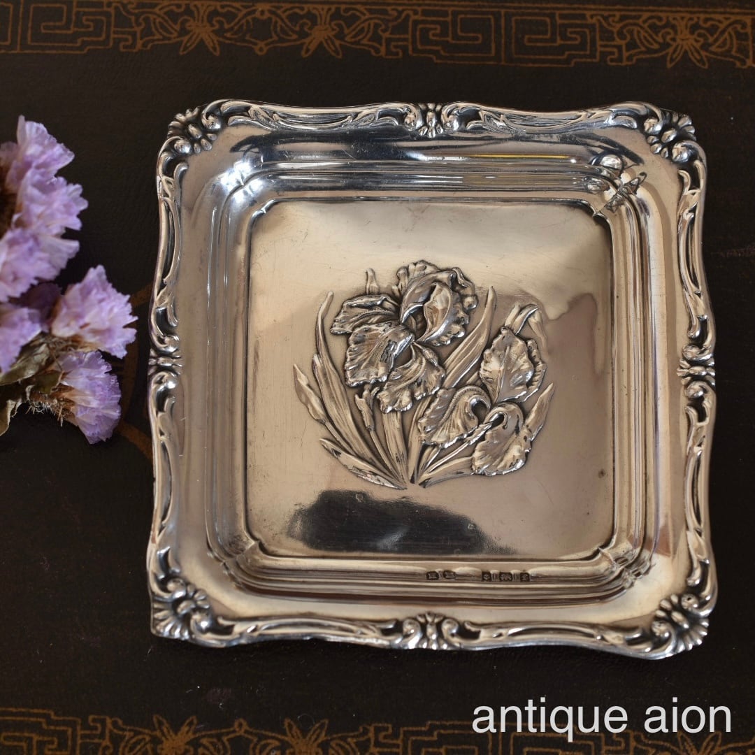 英国製 ヴィンテージディッシュ スターリングシルバー 英国製1962年ヴィンテージ スターリングシルバーの存在感あるリング