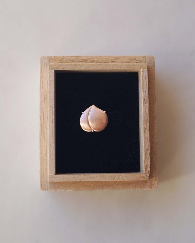 【帯留】tomohito matsubara もも