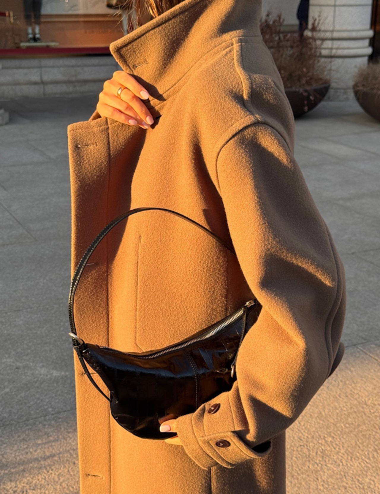 【新作5%OFF・3日間】牛革100%・Curve Bag_onecolor