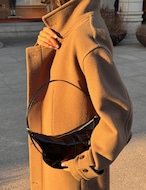 【新作5%OFF・3日間】牛革100%・Curve Bag_onecolor