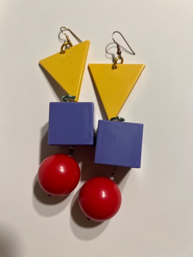 Desiner's yellow × purple × red pierced earrings ( デザイナーズ パープル × レッド × イエロー ピアス