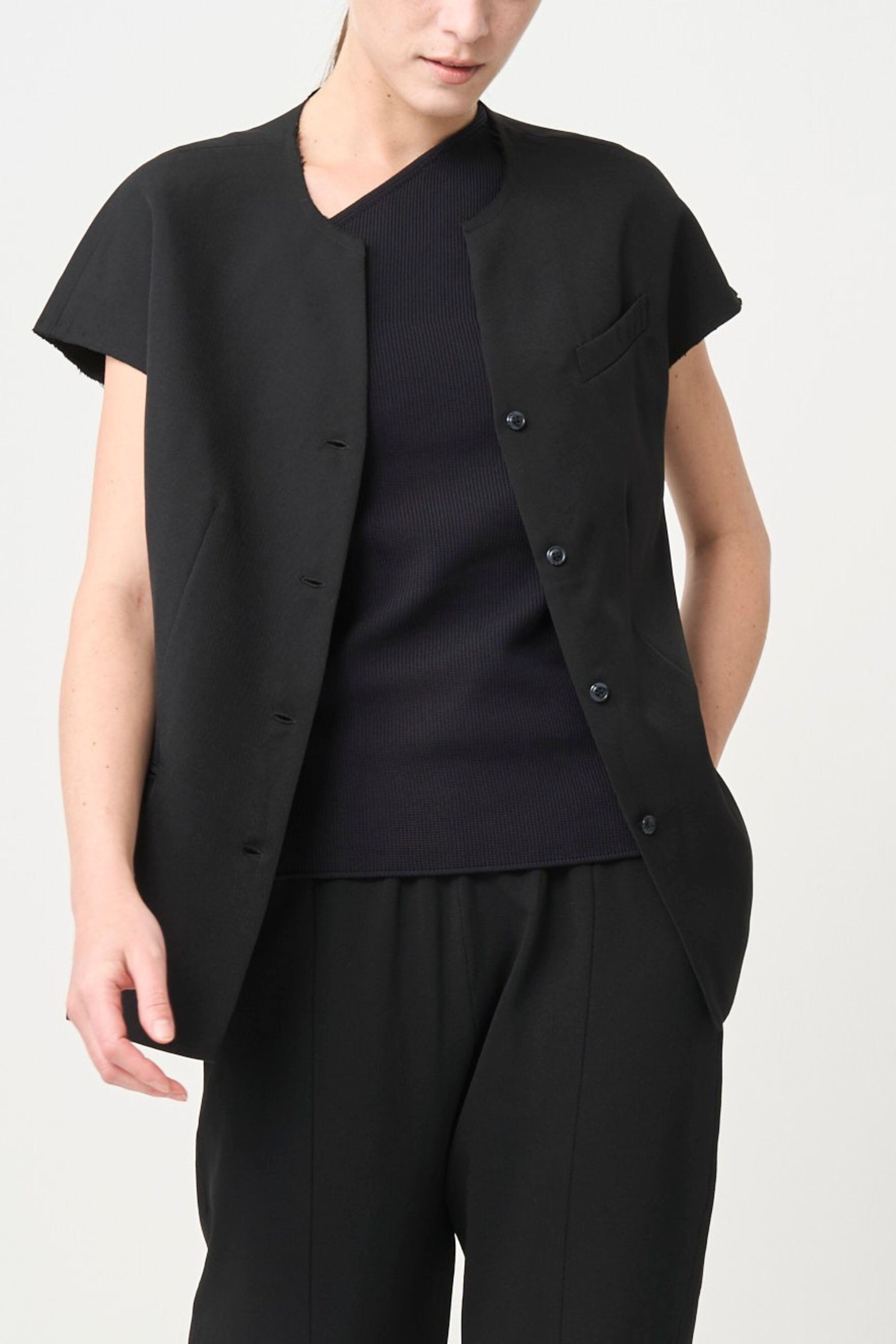 WE11DONE ショートスリーブ ジャケット 半袖 S 黒 WE11DONE ショートスリーブ ジャケット 半袖 S 黒 Short Sleeves