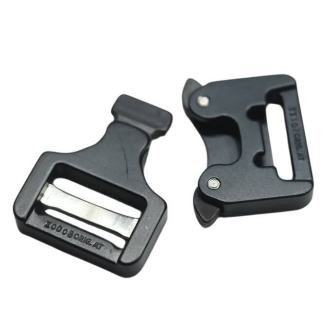 SOLD OUT Austrialpin 製 1″ Cobra Buckle 金属製 コブラバックル