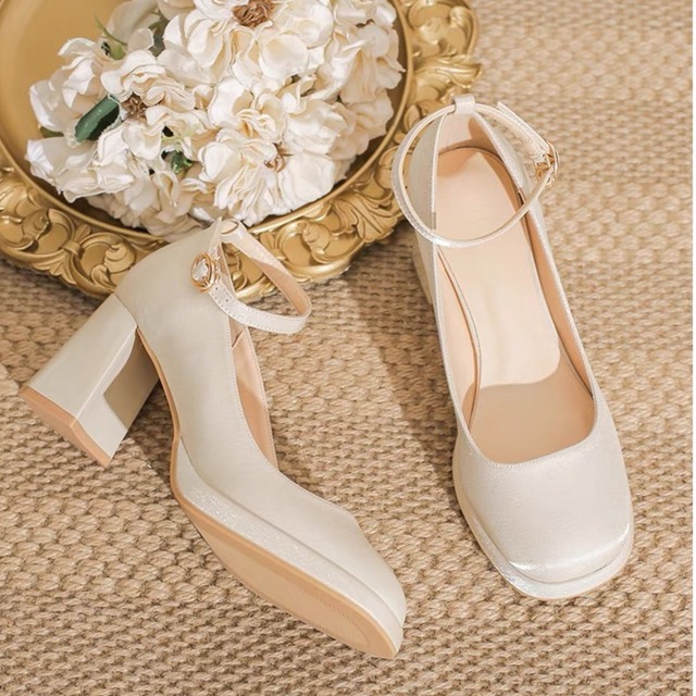 アンクルストラップスクエアトゥチャンキーヒールパンプス CL0138