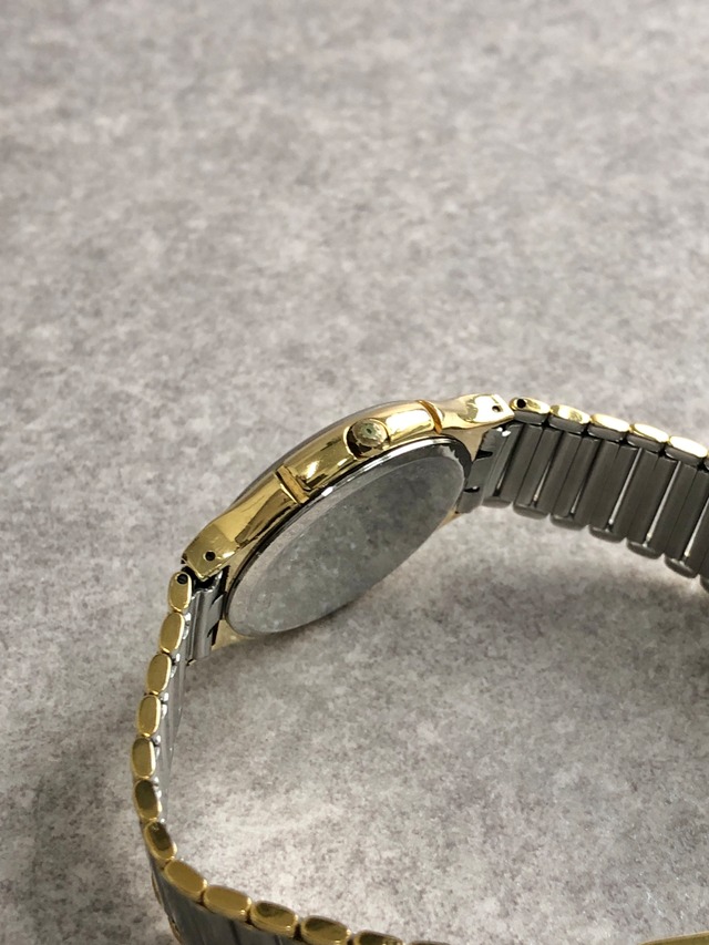 Yves Saint Laurent イヴ・サンローラン 腕時計 ゴールド シルバー ローマ YSL ステンレススチール クォーツ 291842 vintage ヴィンテージ オールド jav7in