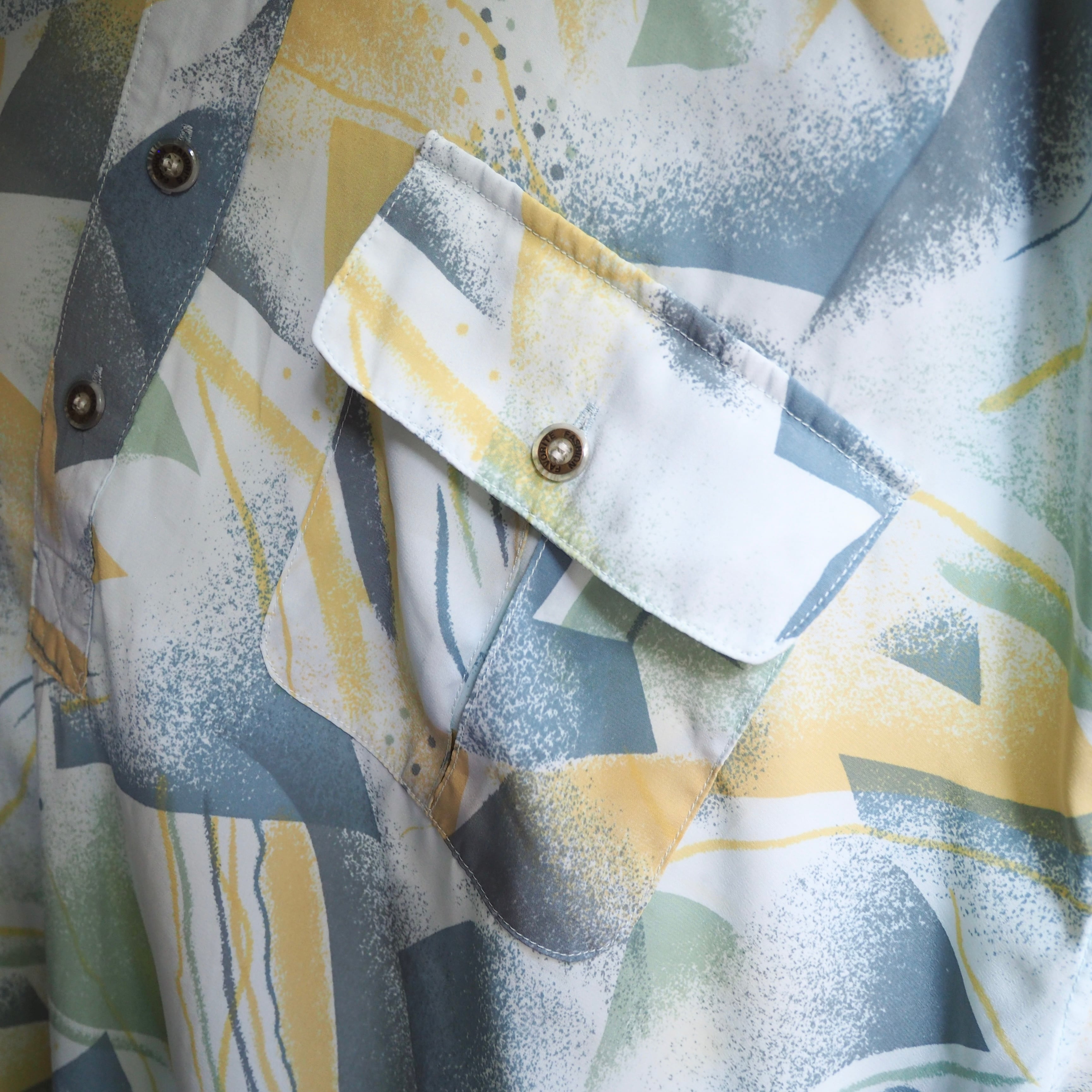 1990s Beautiful Pale Tone Pattern vintage loose Pull Over shirt