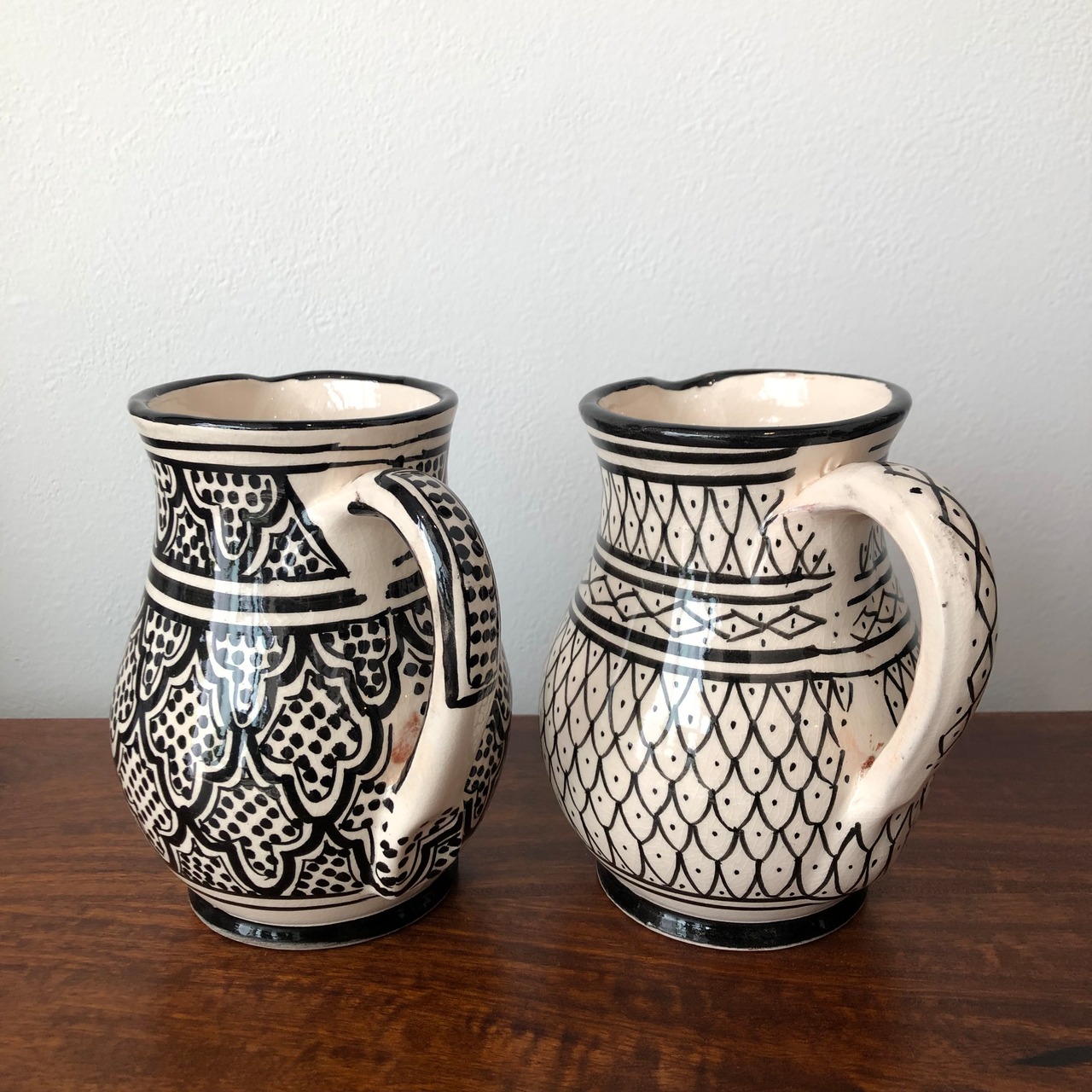 アフリカンスクエアー　陶器ピッチャー型フラワーベース　花瓶